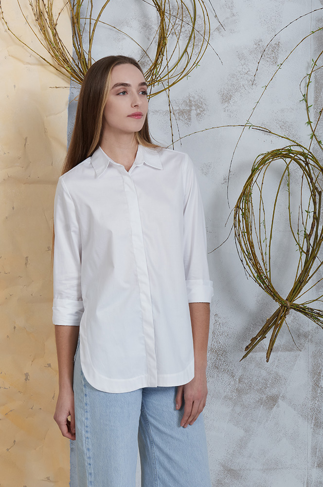 Біла сорочка з боковими вирізами (Р 92)